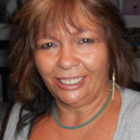 Meet your Posher, Denise - Picture 1 of 1